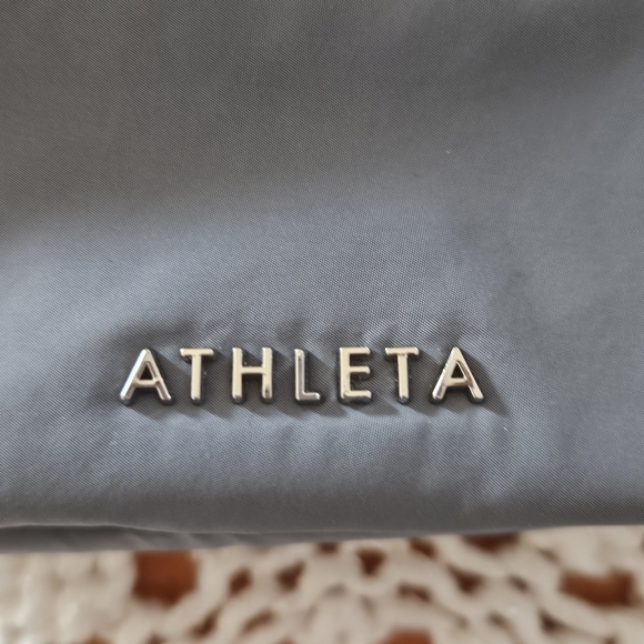 Athleta Gray All About Crossbody Belt Bag - Picture 11 of 12